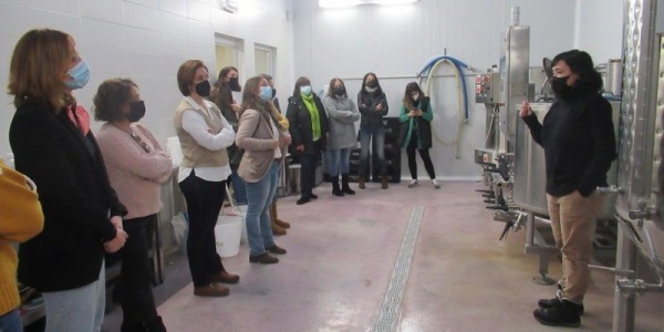 Cervezas Casuar acoge a mujeres emprendedoras del mundo rural en su fábrica de Montejo de la Vega